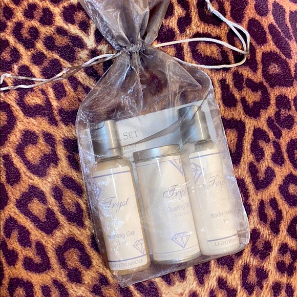 NWT Luxury Spa & Bath Travel Set